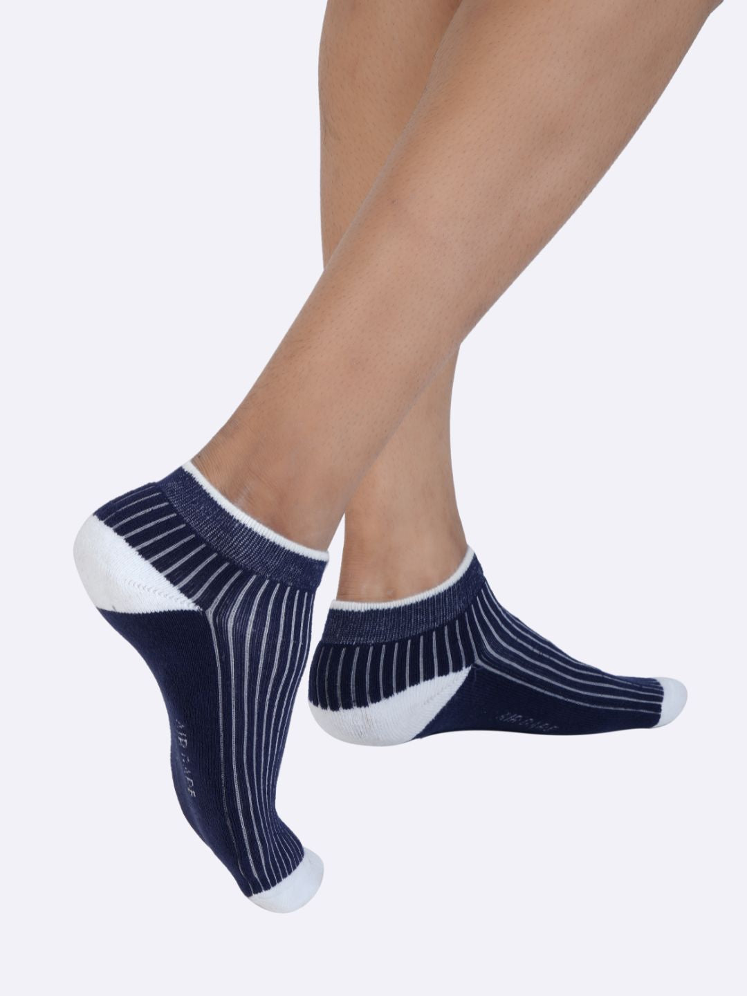 Cozy ribbed ankle socks ideal for all seasons